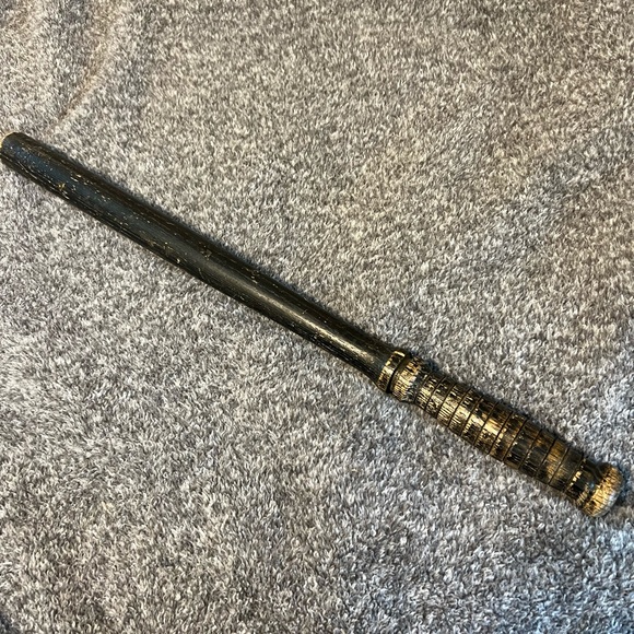 Other - VINTAGE WOOD BATON NIGHT STICK 22”